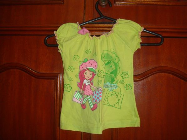 Blusinha Moranguinho tamanho 4