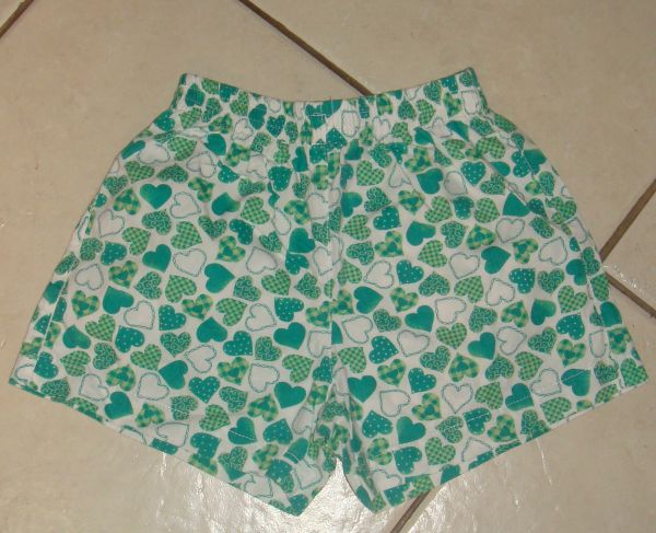 Shorts Coração Verde