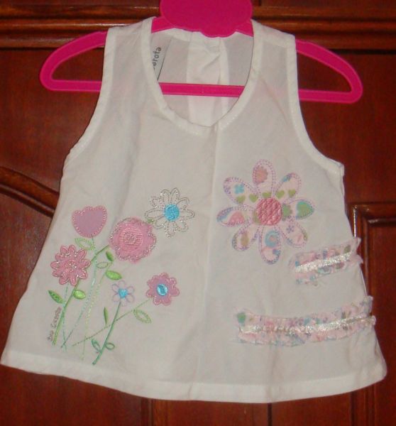 Batinha Branca com flores Ser Garota 1
